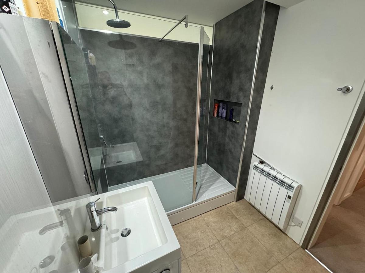 3 Bedroom Tranquil Ground Floor Flat In Merchiston Apartment *